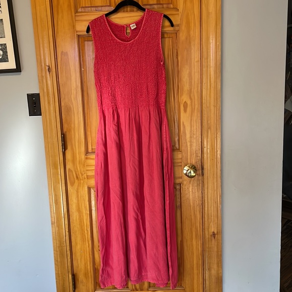 Red dress - Picture 4 of 8